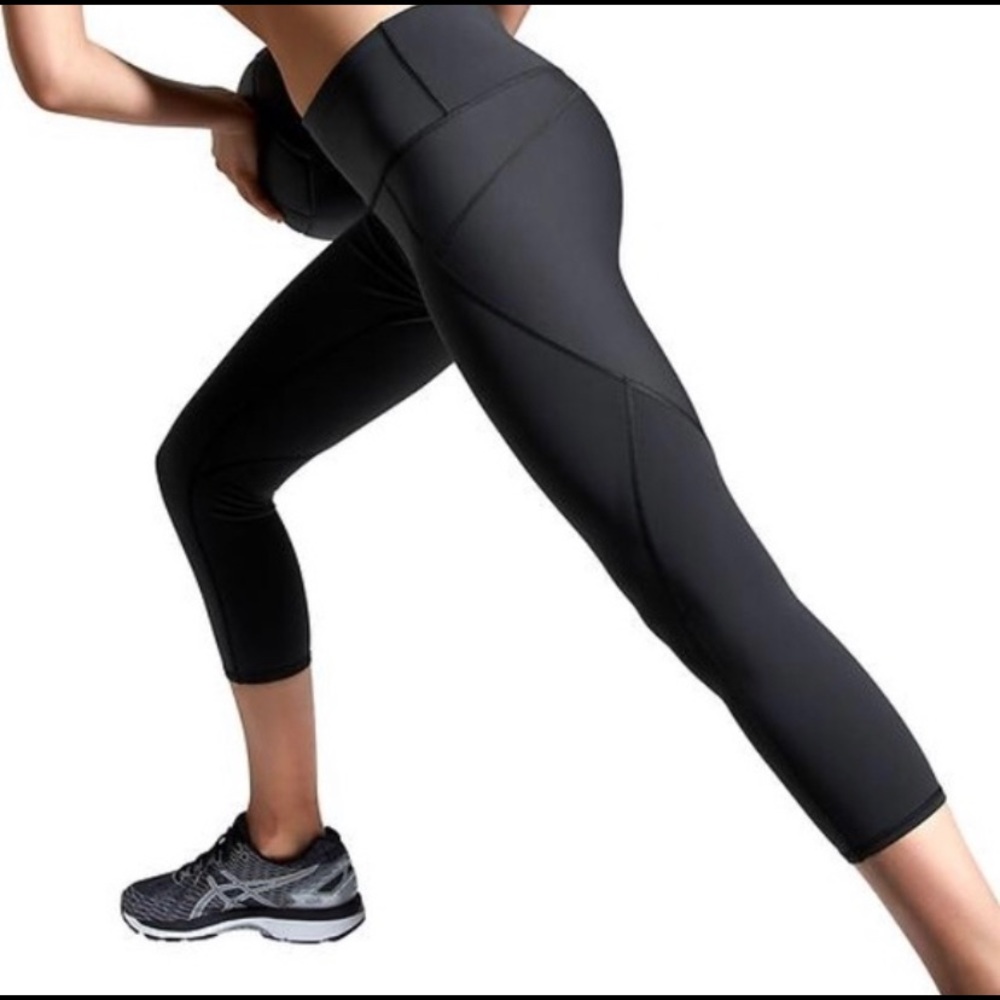 🆕 ATHLETA Stealth Capri